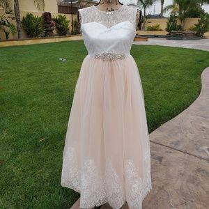 flower girl's dress